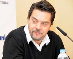 Gülse Birsel-Beyazıt Öztürk... BİRLİKTE SİT-COM!