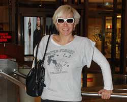 Asena... SURVİVOR İÇİN ALIŞVERİŞE ÇIKTI!