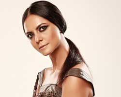 Eylem Eğin... HALK MÜZİĞİ EZGİLERİNDE FARKLI TINILAR!