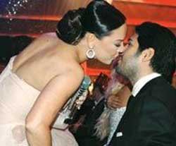 Ebru Gündeş... İKİNCİ BEBEĞE HAMİLE!