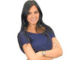 Neslişah Alkoçlar... SPOR SPİKERİ OLUYOR!