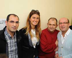 Tuğba Özay... MAHKUMLARI GÖZYAŞLARIYLA İZLEDİ!