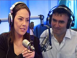 Ebru Gündeş... CANLI YAYINDA HAMİLELİĞİNİ RESMEN AÇIKLADI...