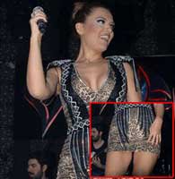 Demet Akalın... FRİKİKTEN KURTULAMADI!