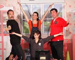 "Dünya Kurtarıcıları"... ÖĞRENCİLERİ BÜYÜLEYEN YARININ İZLERİ YETİŞKİNLERDEN DE TAM NOT ALDI!