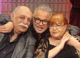 Defne Yalnız? " 56 YAŞINA GELİP DE HALA 19 YAŞINDA BİR KIZI OYNAMAK İSTEYEN ABLALARIMIZ VAR!"