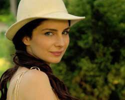 Ece Özdikici... ULUSLARARASI ÖDÜL  HEYECANI!