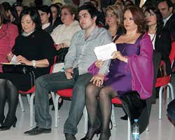 Müjde Ar... CİNSEL TACİZE UĞRADI!