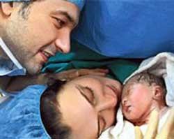 Ceyda Düvenci... KIZINI EVE GÖTÜRDÜ!