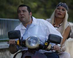 Eyyvah Eyvah 2... 3.912.066 KİŞİ SİNEMADA GÜLDÜ! ŞİMDİ DAHA FAZLASI DVD'DE!