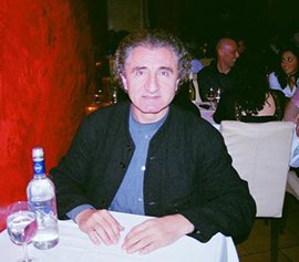 Hüseyin Özer.. ESKİDEN SOKAK ÇOÇUĞUYDU. ŞİMDİ LONDRA'NIN EN ZENGİN TÜRKLERİNDEN BİRİ ..