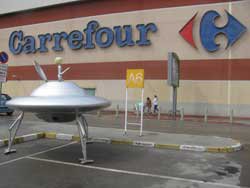 DÜNYANIN İLK GEZİCİ UFO MÜZESİ CARREFOURSA MALTEPE PARK AVM'DE!