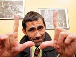 Peker Açıkalın... SAKARYA'DA HASTANEYE KALDIRILDI!