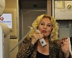 Emel Sayın... 10 BİN METREDE ŞARKI SÖYLEDİ!