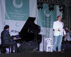 SANATÇILARDAN TÜRKÇE'YE DESTEK!