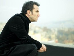 Ferhat Göçer...EVLİLİKTE DİKİŞ TUTTURAMIYOR!..