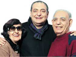 Deniz Uğur... MUHTAR AİLESİNDEN 100 BİN TL'LİK "NARSİST" DAVASI!