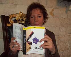 `'Ah Menekşe''... YİTİP GİDEN AŞKLARIN ROMANI!