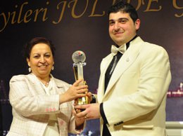 ŞAMPİYON MODACIDAN BİR DAVETİN ANATOMİSİ