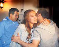 Demet Akalın... KENDİ KENDİNİ YALANLADI!