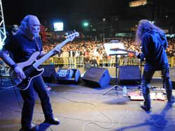 Kurtalan Ekspres... ÇORLU'DA ÇOŞKU DOLU KONSER!