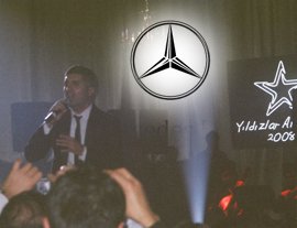 ÖZEL HABER/Özcan Deniz.. SAHNEDE AZ DAHA YUHALANIYORDU?