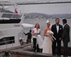 "KAVAK YELLERİ"NDE DÜĞÜN!