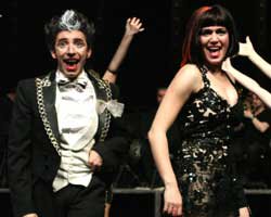 İBB Şehir Tiyatroları... YAZ SEZONUNU AÇIYOR!