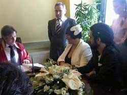 Işın Karaca-Sedat Doğan... EVLENDİLER!