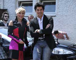 Burak Özçivit... HAYVANSEVER ÇIKTI!