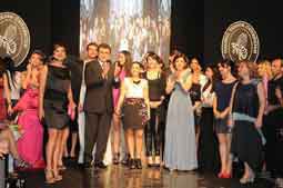 İTÜ MODA TASARIM ÖĞRENCİLERİ USTALARININ KARŞISINDA BÜYÜK HEYECAN YAŞADILAR?.