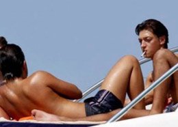 Mesut Özil... BU FOTOĞRAF BAŞINI ÇOK AĞRITACAK...