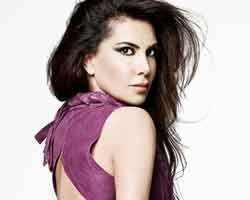 Ebru Yaşar..."DELİDİR!"