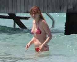 Naz Elmas... "GÖBEKLENDİM, ÇEKMEYİN!"