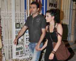 Deniz Çakır-Fırat Doğruloğlu... ÇEŞME'DE AŞKA DEVAM!