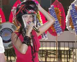 Nilay Dorsa... "MOTORSİKLET İSTİYORUM!"