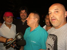 Mustafa Topaloğlu....KEBAPÇI AÇILIŞINDA ''GERİZEKALI '' YI TANITTI.