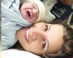 Esra Erol.... ANNE OLDU!