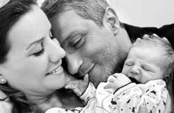 Esra Erol... EVLİ, MUTLU, ÇOCUKLU!