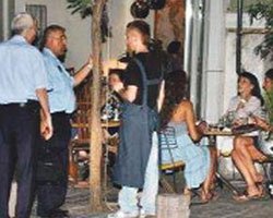 Hümeyra... CİHANGİR'DE ZABITALARLA TARTIŞTI!