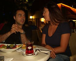 Arto...."FUTBOLU BIRAKIN, BİZİM DÜNYADAKİ ŞİKELERE BAKIN; ÖRNEK GÜLŞEN"