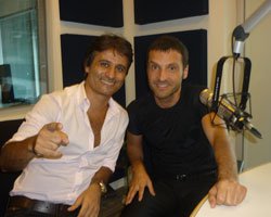 SİNAN ÖZEN'E RADYO TURKUVAZ'DA SOĞUK DUŞ!