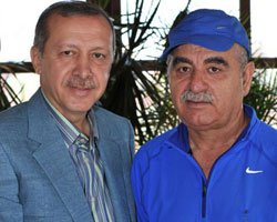 İbrahim Tatlıses... BAŞBAKAN'LA FOTOĞRAF ÇEKTİRDİ VE AMELİYATA GİTTİ !..