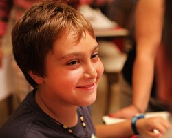 Deniz Kaya... TÜRK SİNEMASI'NDA BOŞLUĞU DOLDURAN ÇOCUK!