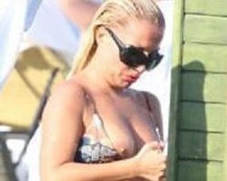 Lerzan Mutlu... BODRUM'DA YILIN GÖĞÜS FRİKİĞİ!