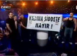 Serdar Gökalp-Bilgehan Demir... "KADINA ŞİDDETE HAYIR"A, "ŞİDDET"LE DİKKAT ÇEKTİLER...