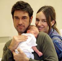 Sema Şimşek-Burak Hakkı...RÜZGAR BEBEKLE İLK POZLARI!