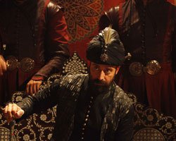 "Muhteşem Yüzyıl"... ÜÇÜNCÜ BÖLÜMÜYLE YİNE ZİRVEDE !