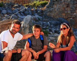 TİYATRO ESEN PERDELERİNİ AÇIYOR!