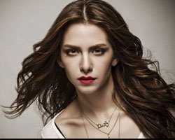 Sette şiddet gören dizi oyuncusu Ezgi Asaroğlu... RESMEN ŞİKAYETÇİ OLDU!